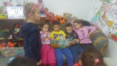 Albinuța Uța-Uța a ajuns la școlile izolate din mediul rural!